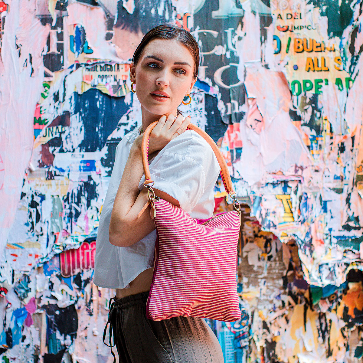 SS2513-Florentina-Clutch-to-Hobo-Pink-Tide-4_7f6fd720-8618-4854-9c5b-3165af652a5d.jpg