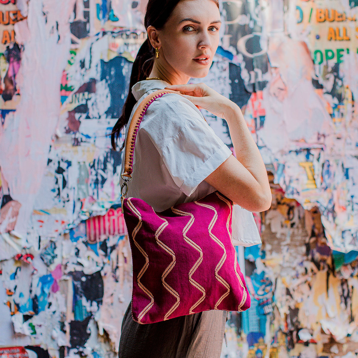 SS2513-Florentina-Clutch-to-Hobo-Pink-Tide_f2e8fe32-32a8-401d-82a6-725a0ac38ee4.jpg